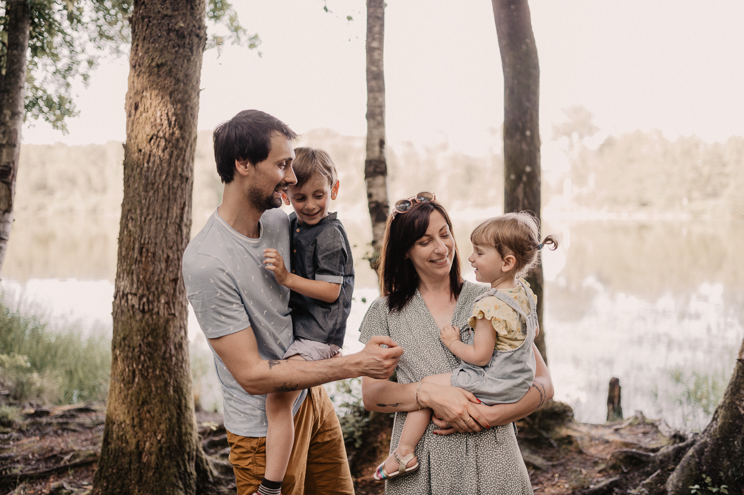 séance famille au lac des vieilles forges