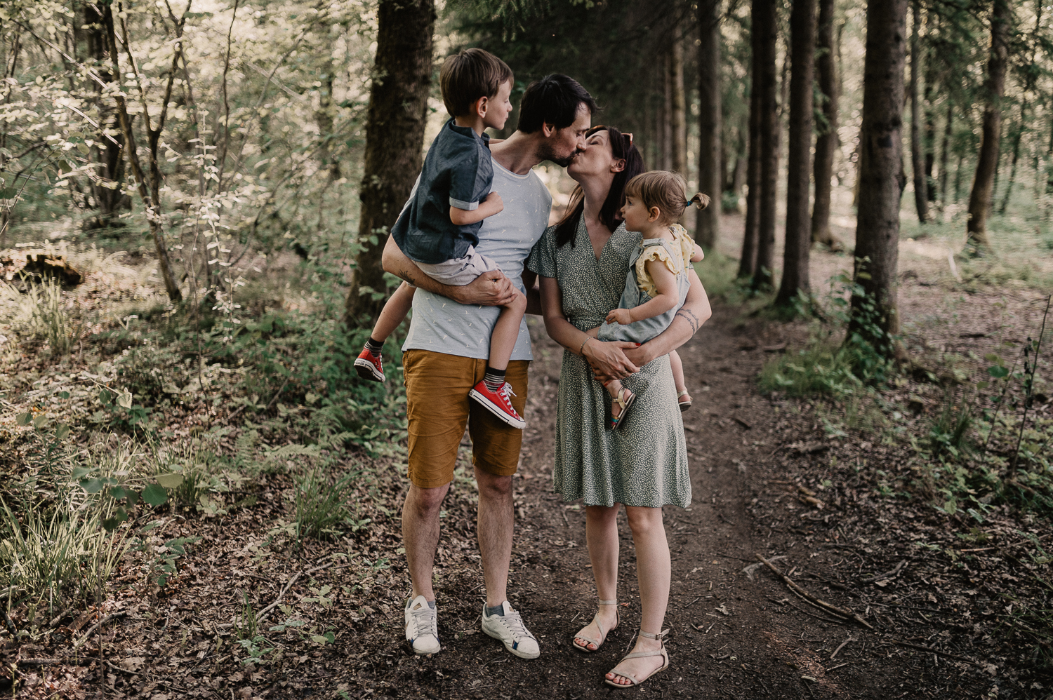 séance famille au lac des vieilles forges