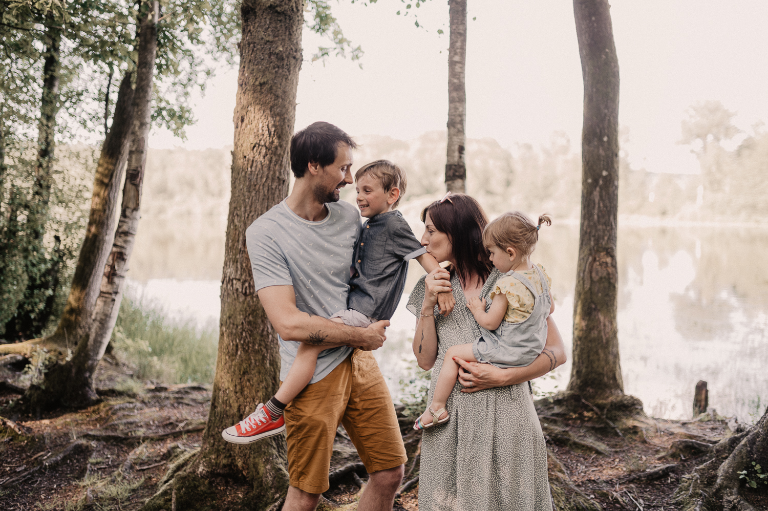 séance famille au lac des vieilles forges